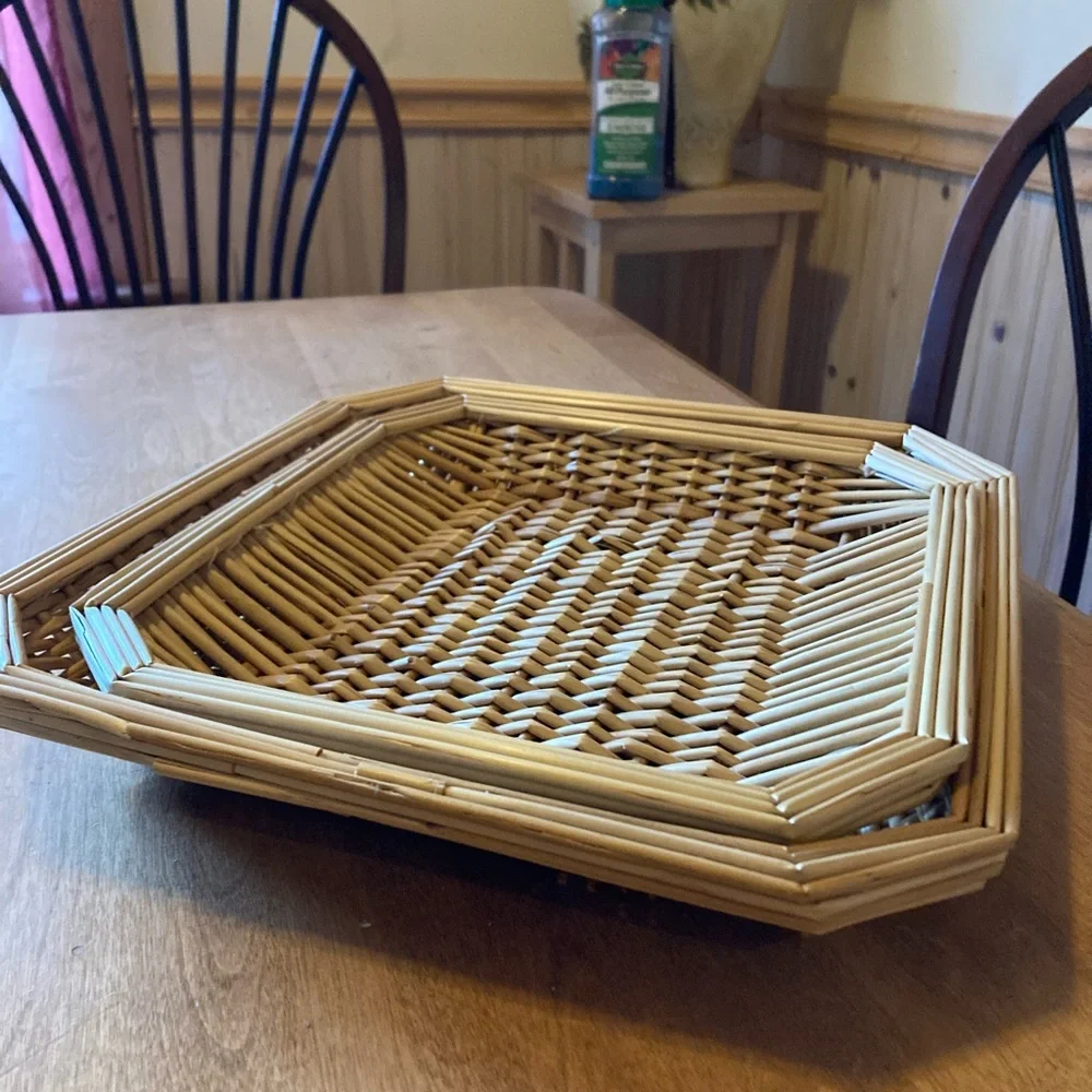 Set of two wicker nesting food trays - Picture 1 of 5